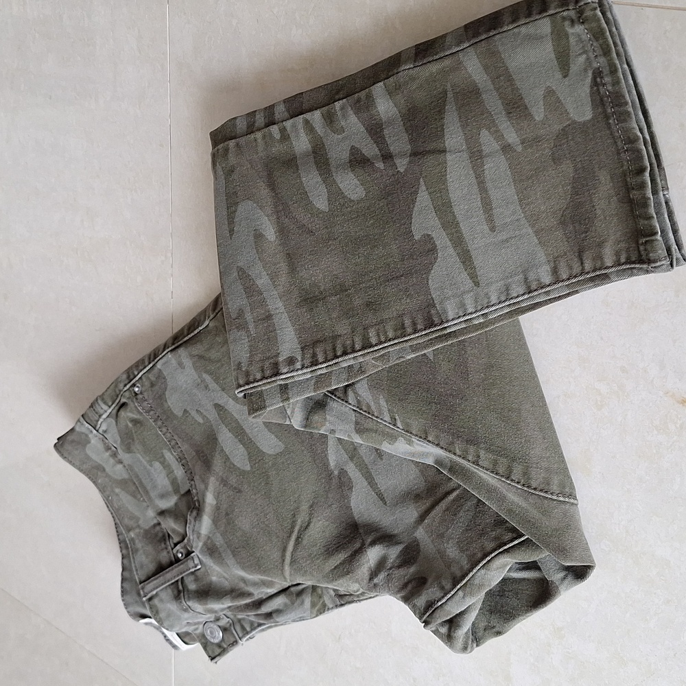 Levi's Camo Skinny sz 31